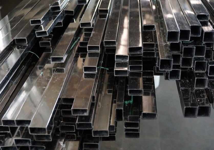 高強(qiáng)度方管是什么材質(zhì)